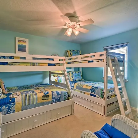 Galveston Family Getaway, 1 Block To Beach!